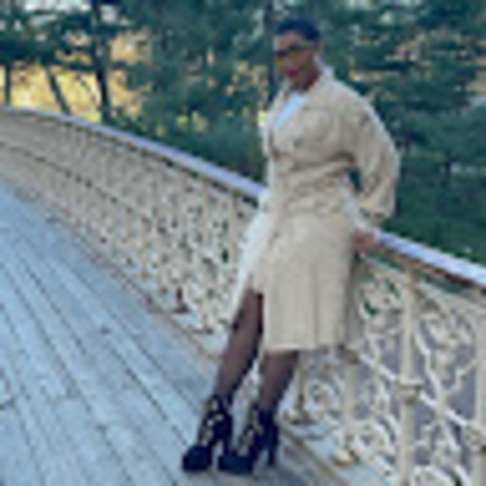 Meet your Posher, Ms.kendra guy